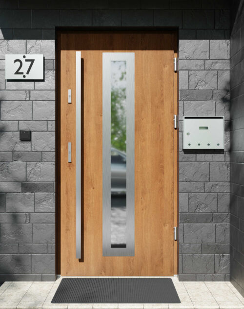Drzwi zewnętrzne do domu z pochwytem i ościeżnicą drewnianą Otto 03 w systemie Wood extra